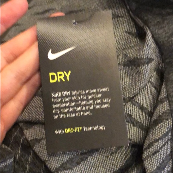 Nike Dry men’s workout t shirt NWT - Picture 4 of 4